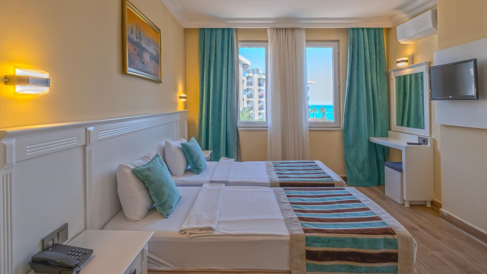 rooms-family-room