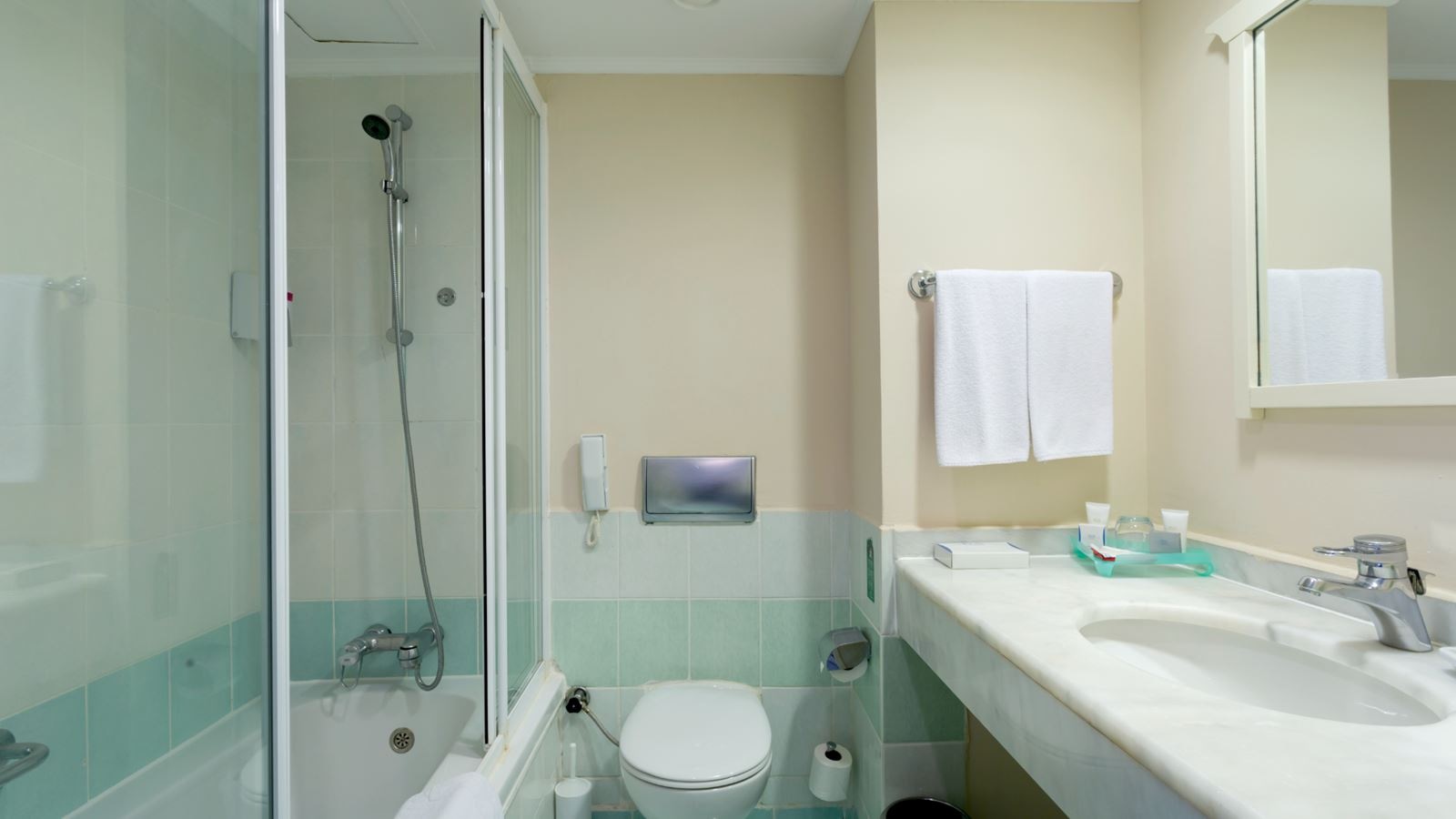 rooms-economy-room