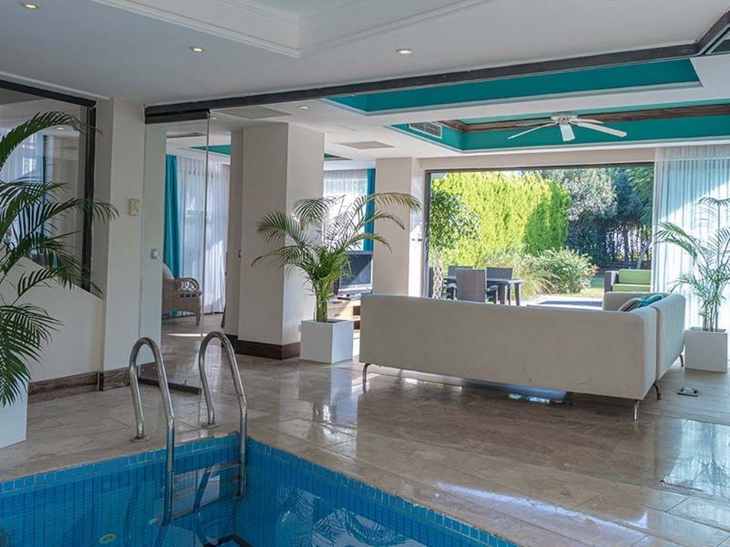 rooms-villas