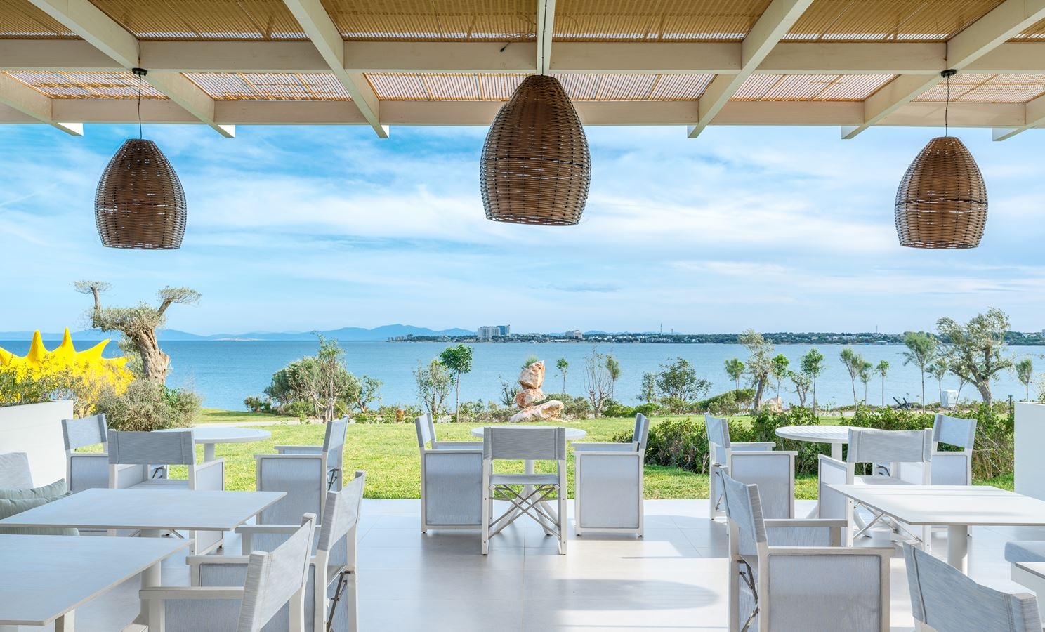 restaurants-fish-camp-see-food-only-for-vip-guests