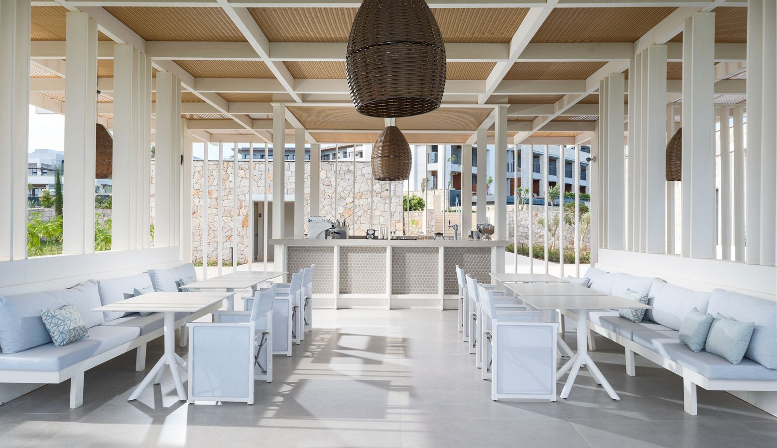restaurants-fish-camp-see-food-only-for-vip-guests