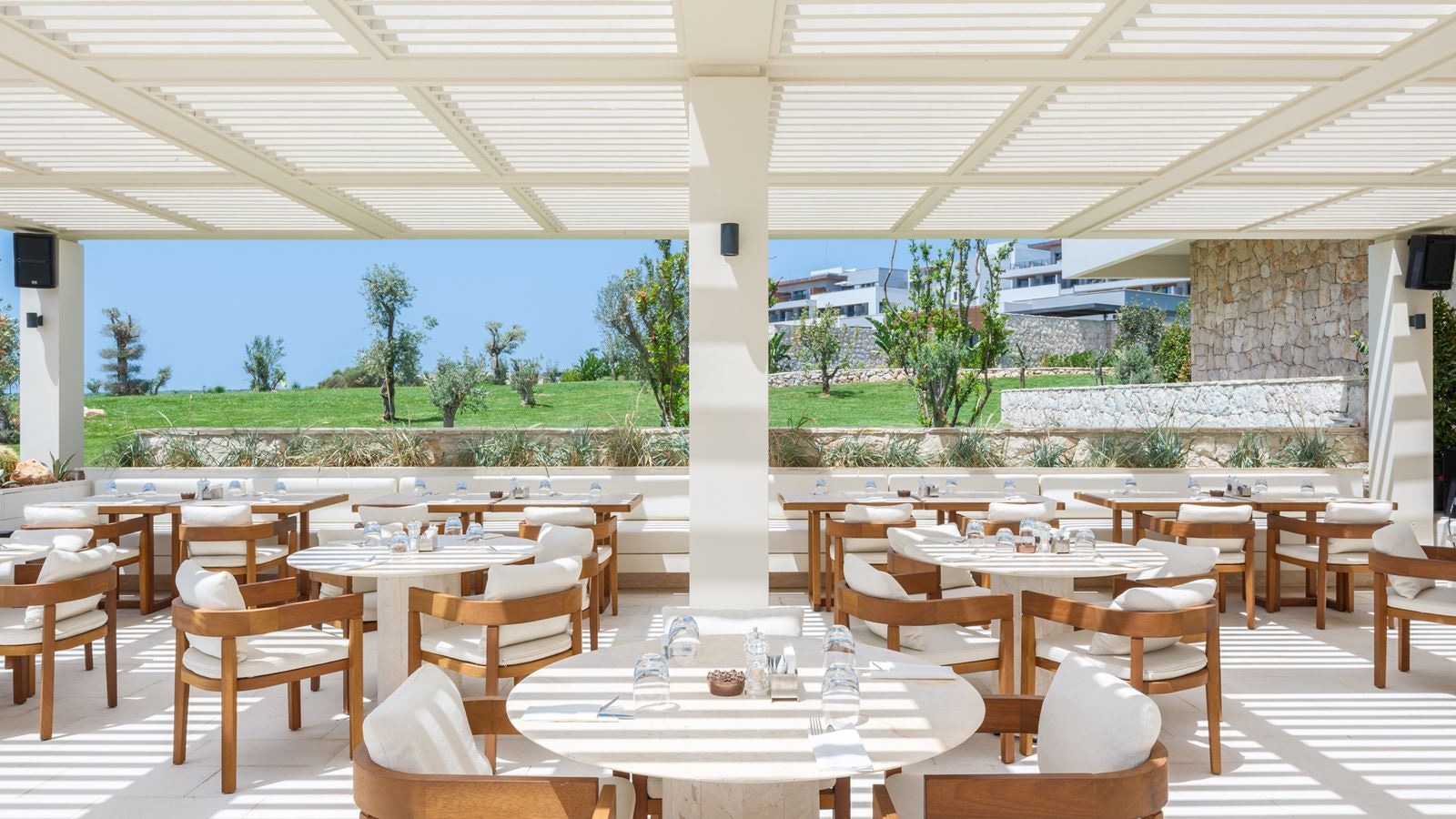 restaurants-cape-beach-lounge--club