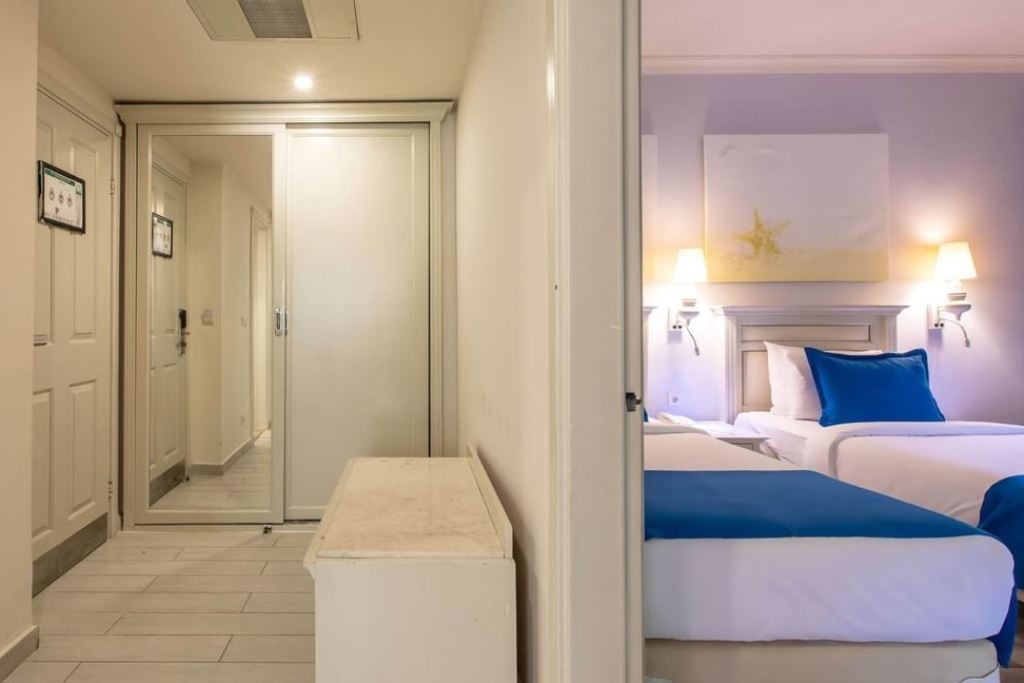 rooms-family-room