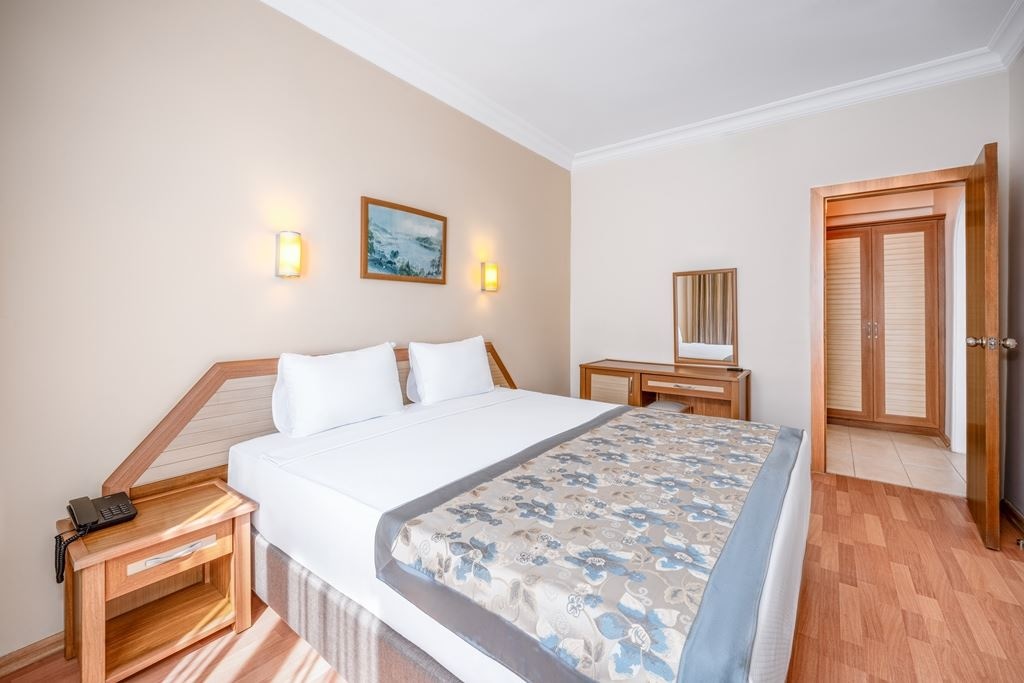 rooms-superior-room