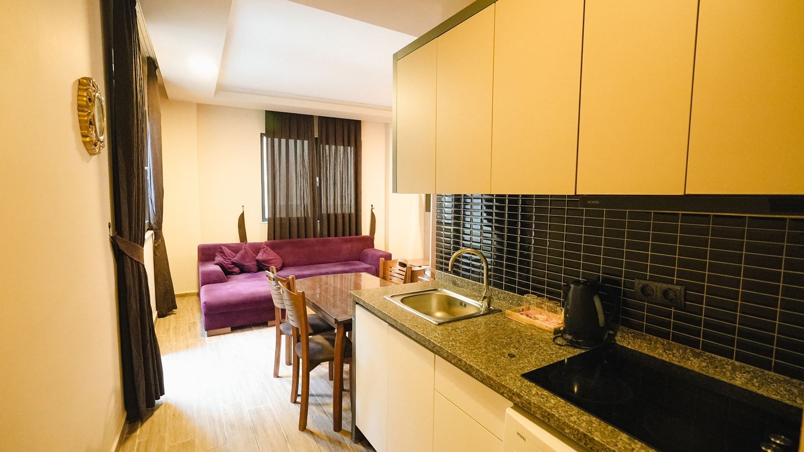 rooms-deluxe-room-1+1