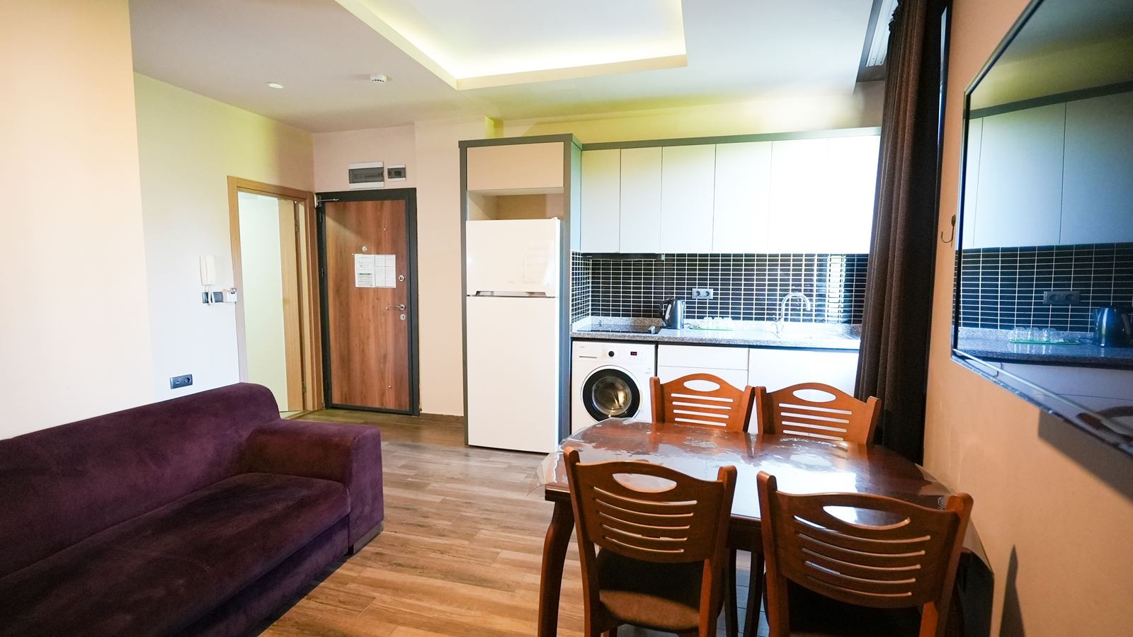 rooms-deluxe-room-1+1