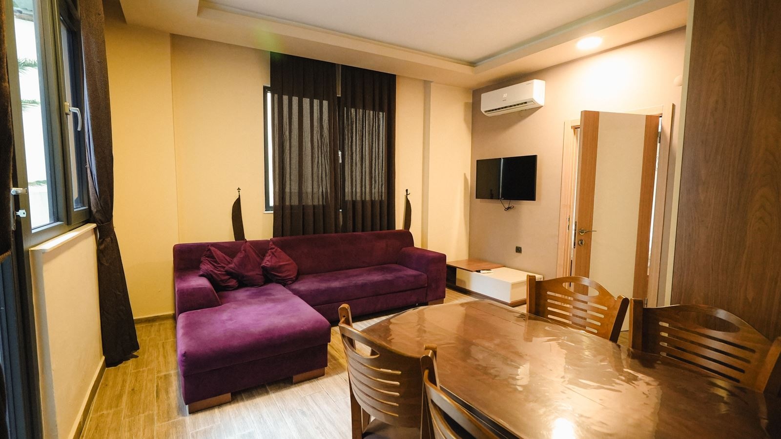rooms-deluxe-room-1+1