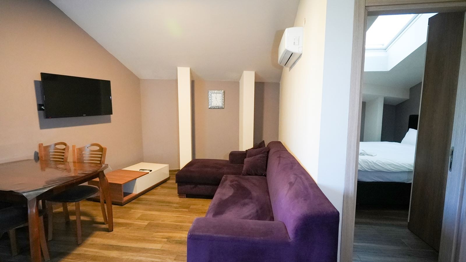 rooms-deluxe-room-1+1