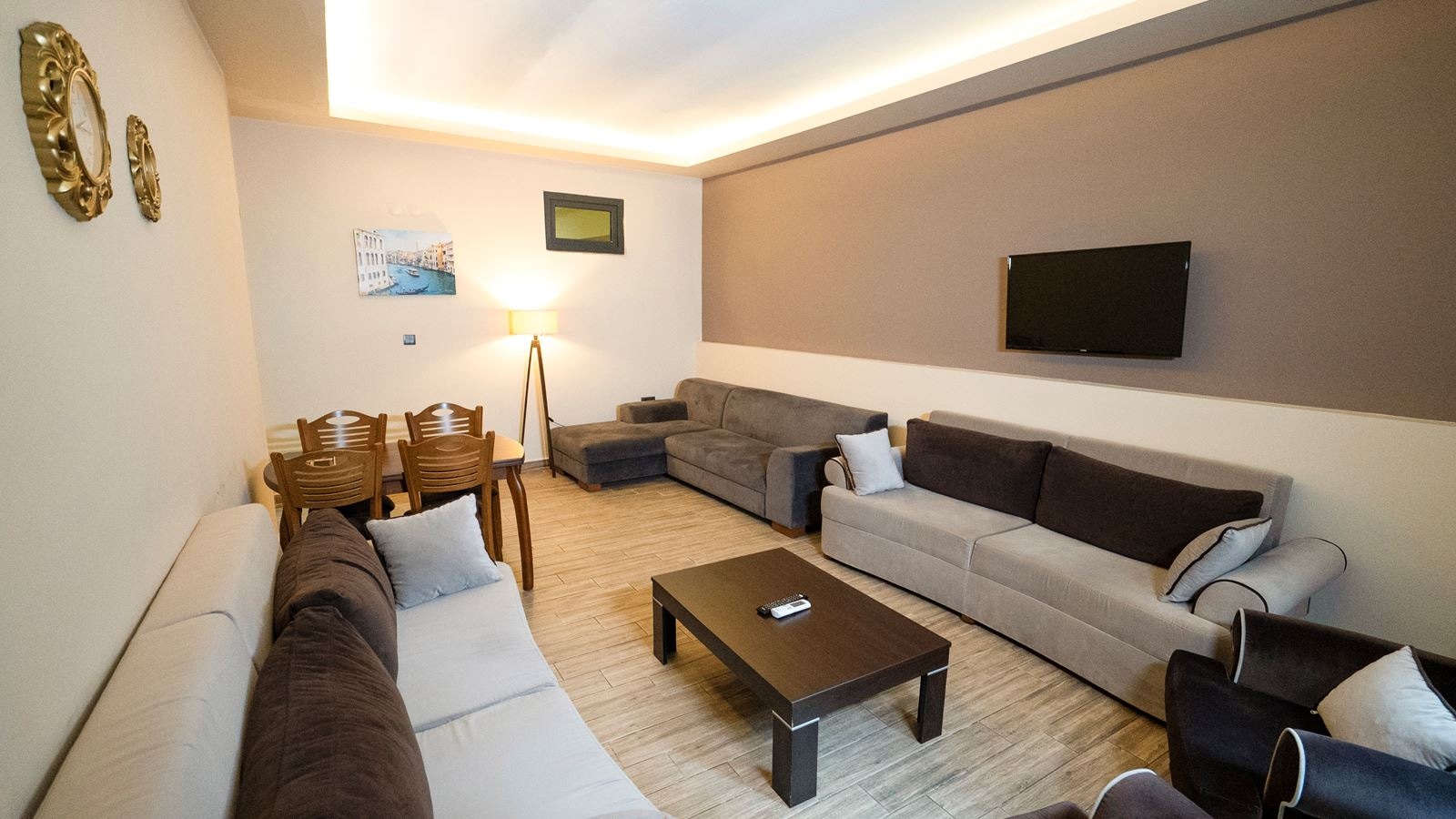 rooms-deluxe-room-2+1