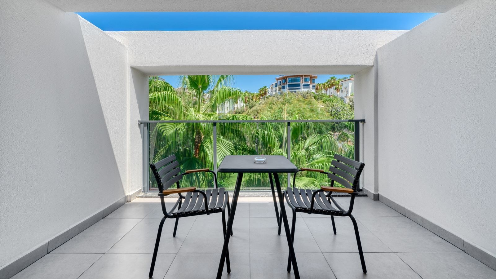 rooms-standard-room-land-view