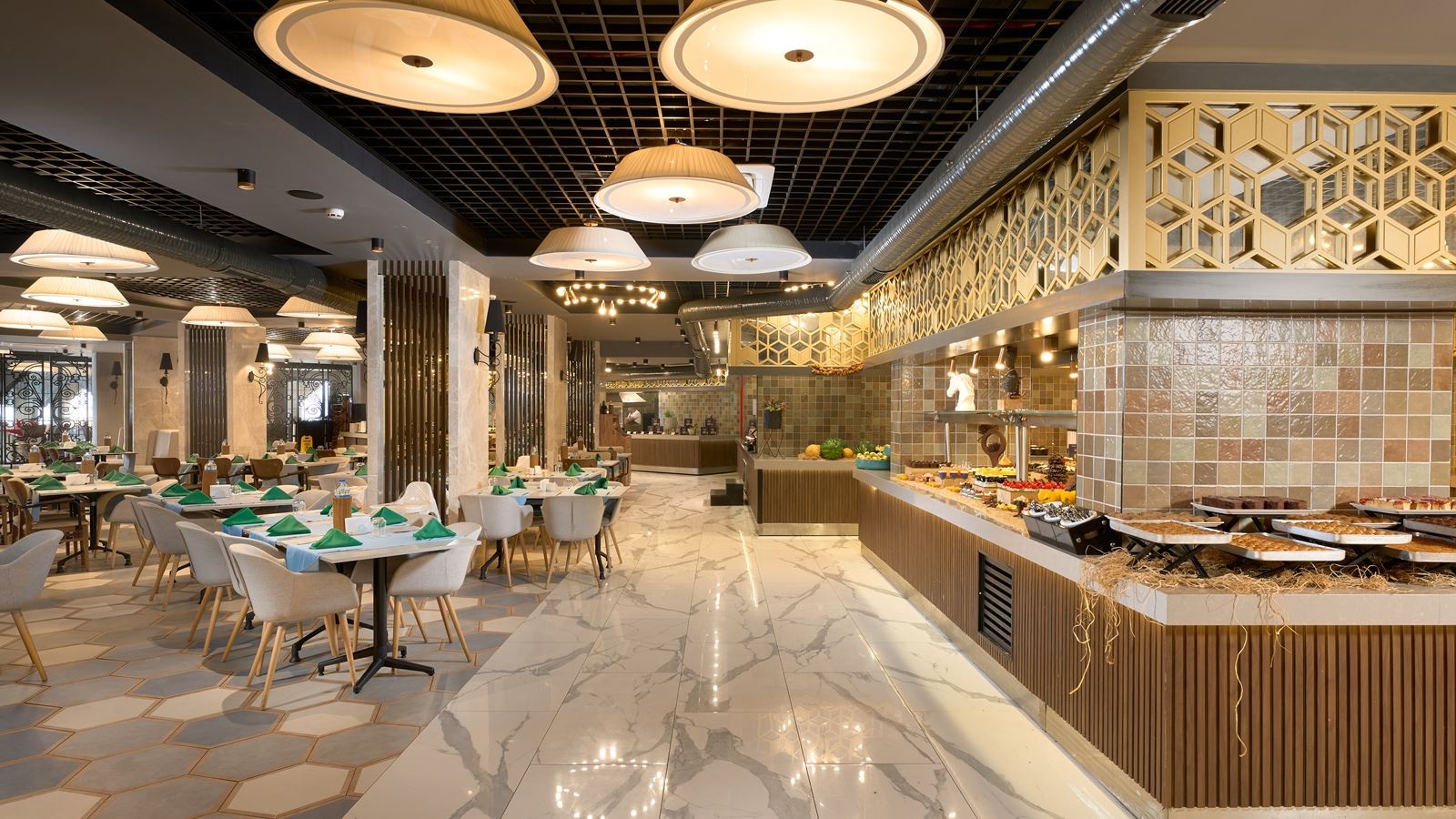 restaurants-seven-seas-main-restaurant