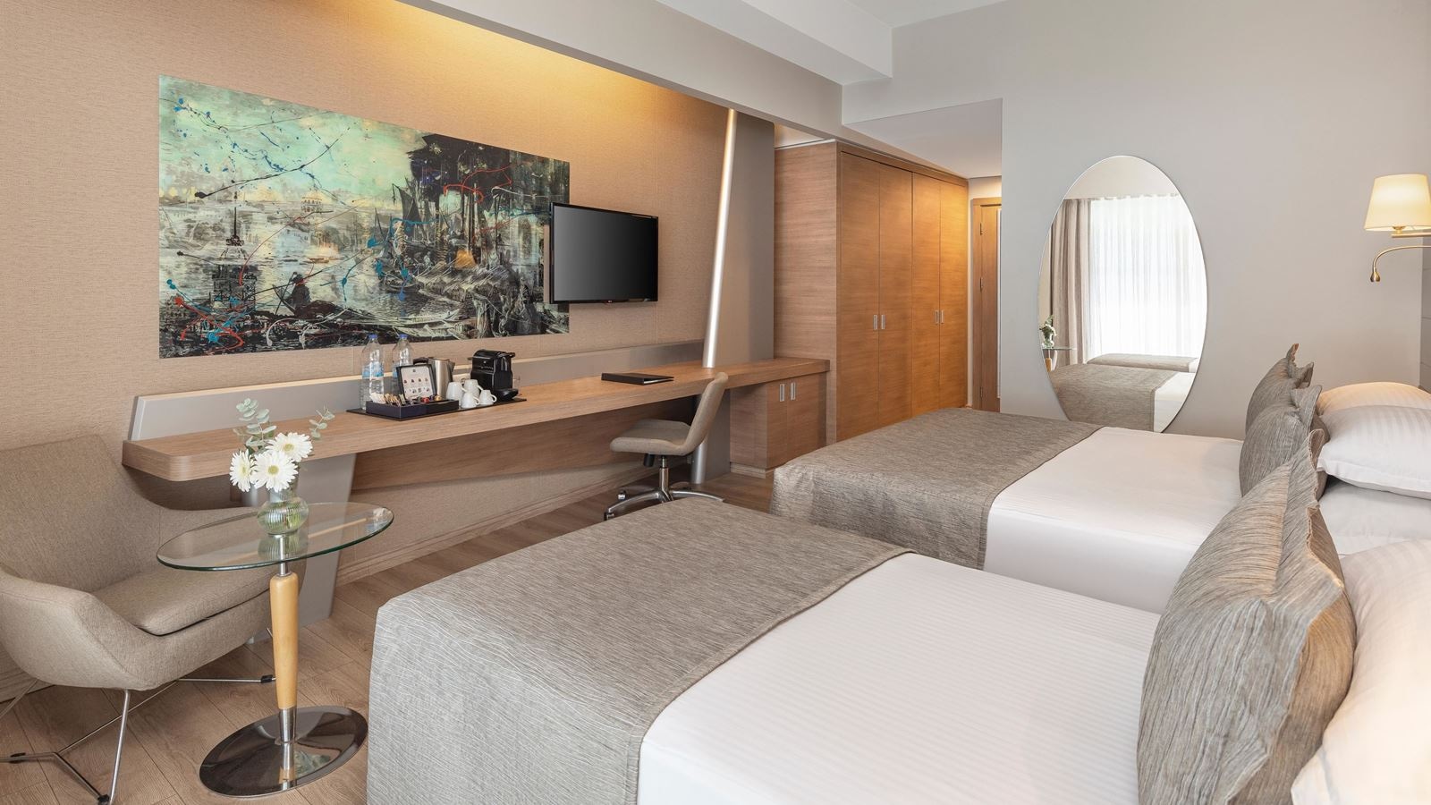 rooms-deluxe-room-land-view