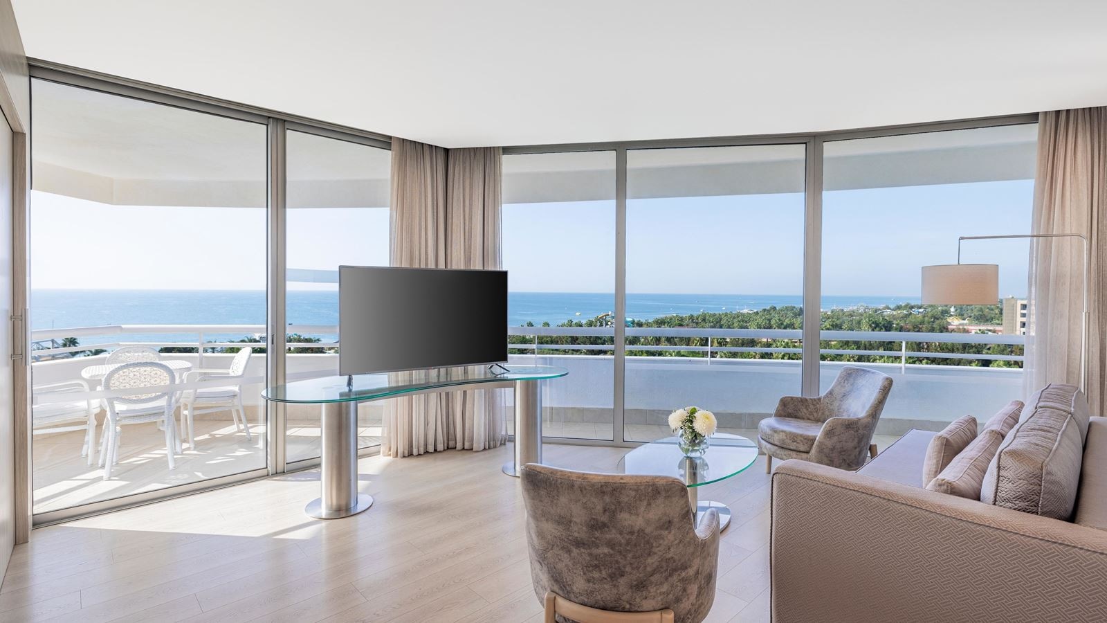 rooms-deluxe-grand-suite
