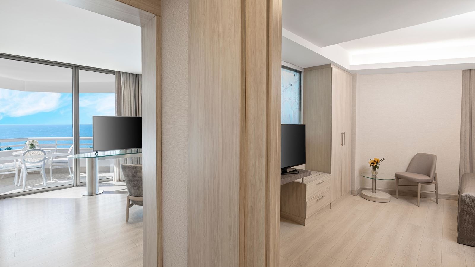 rooms-deluxe-grand-suite
