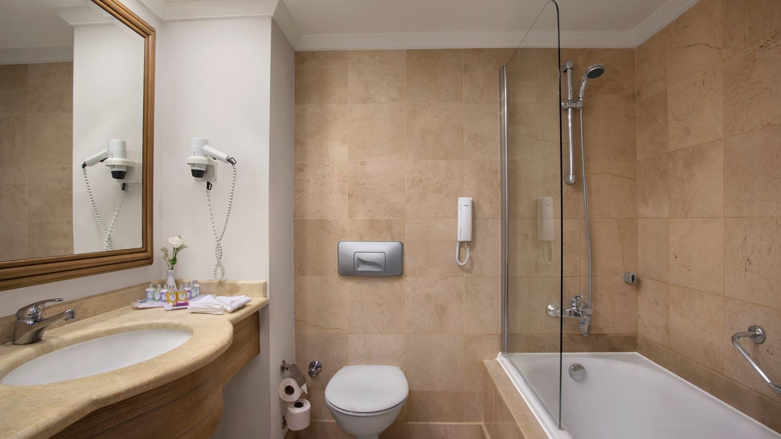 rooms-family-room