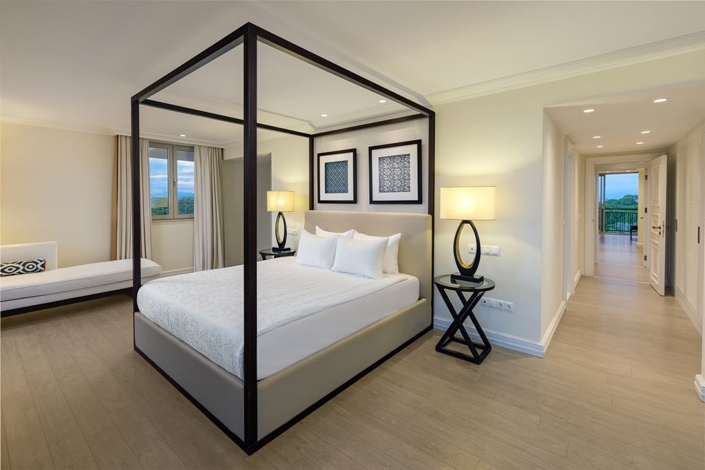 rooms-king-suite