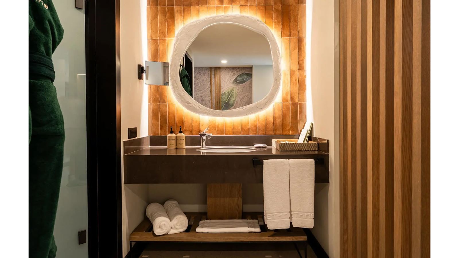 rooms-deluxe-sea-view