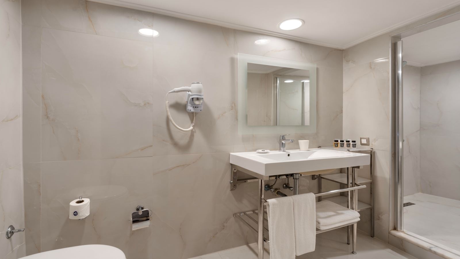 rooms-family-room