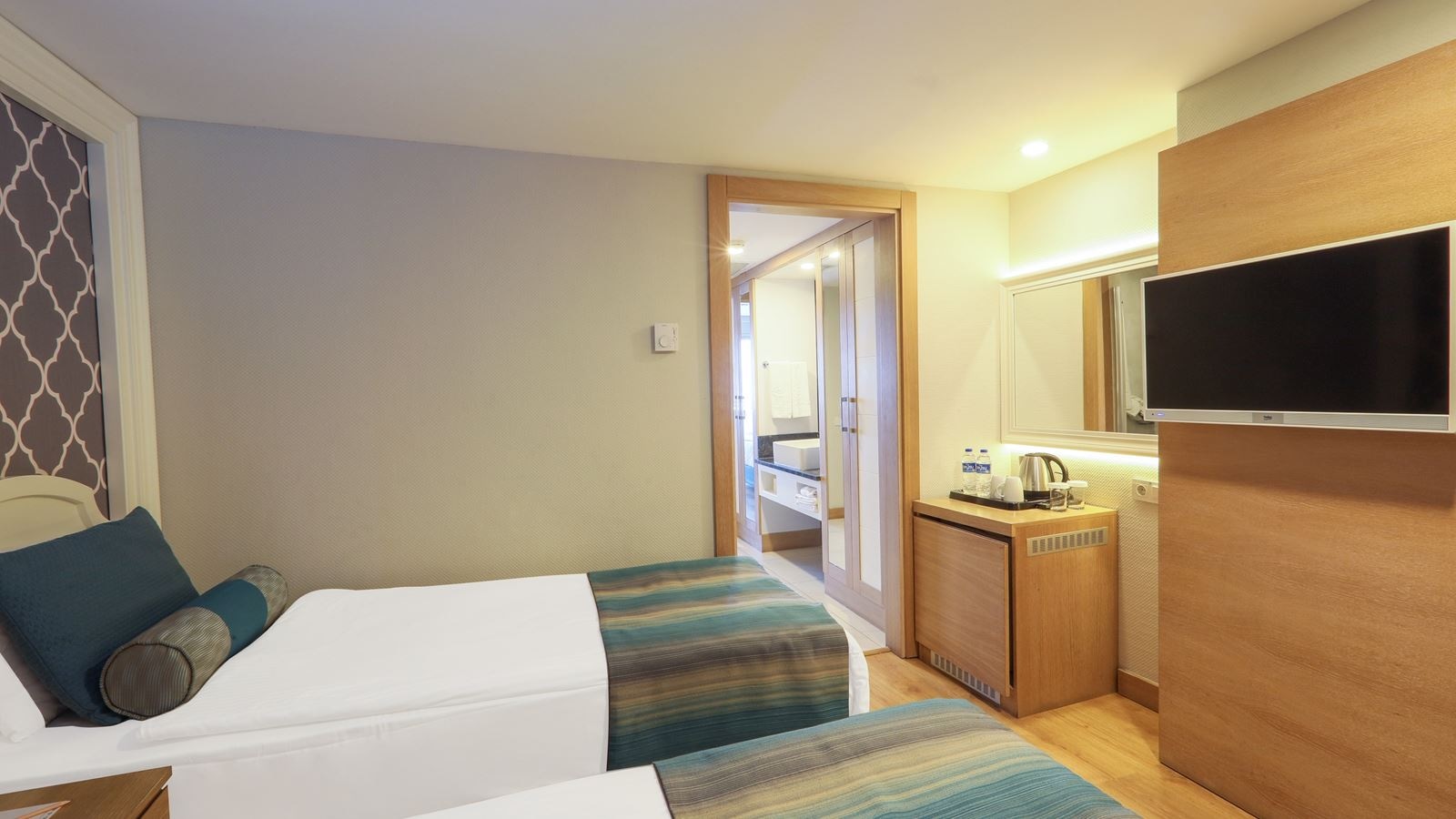 rooms-family-room