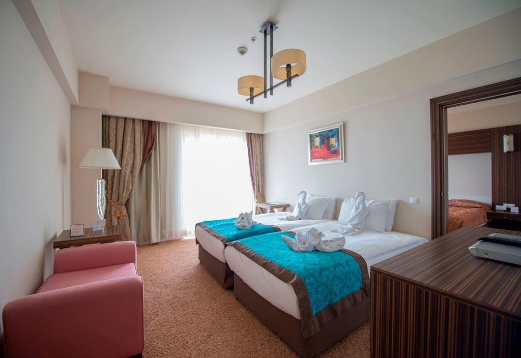 rooms-junior-suit
