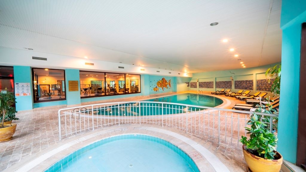 pools-indoor-pool