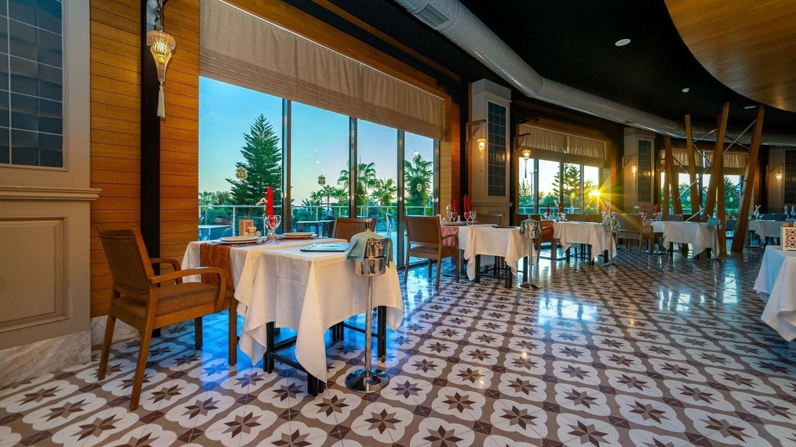 restaurants-restaurants