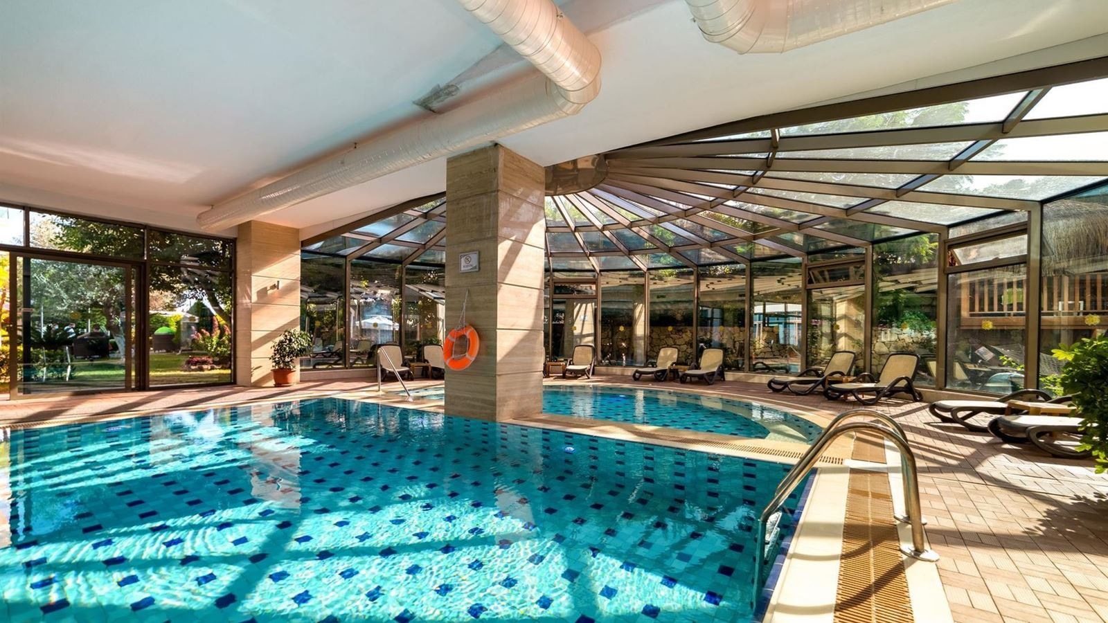 pools-indoor-pool