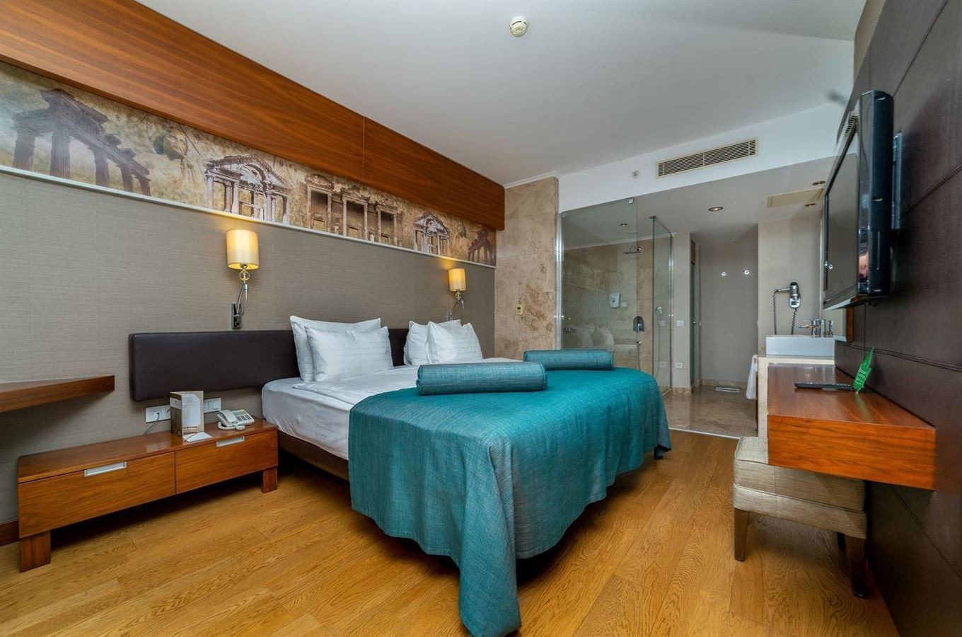 rooms-deluxe-suite