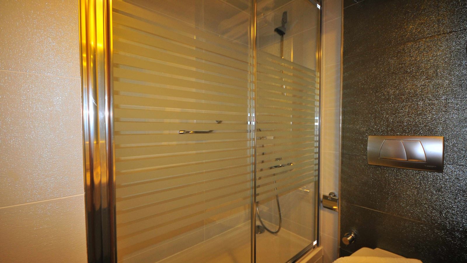 rooms-standard-room-land-view
