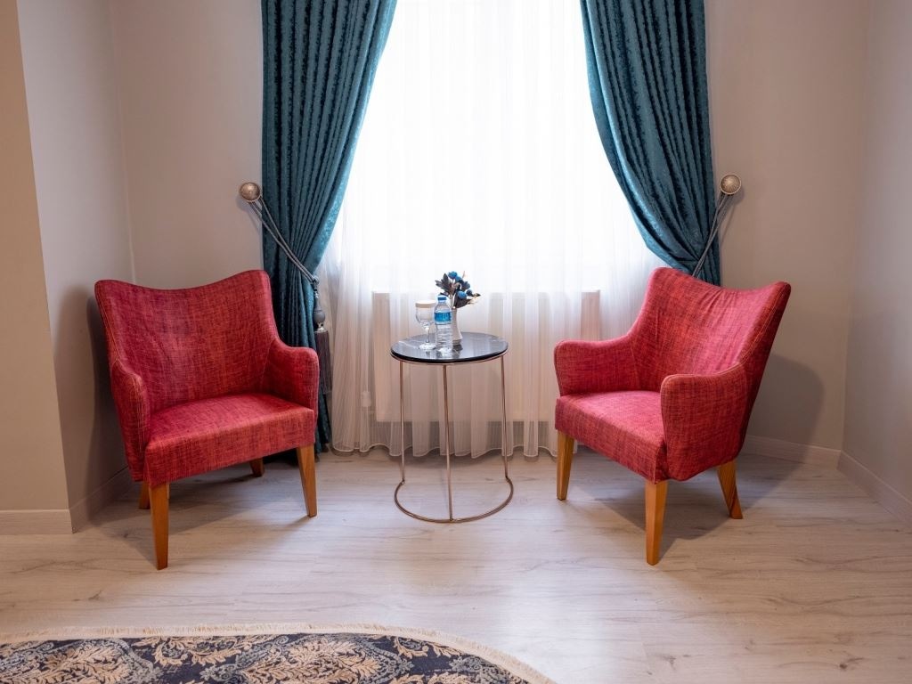 rooms-classic-room