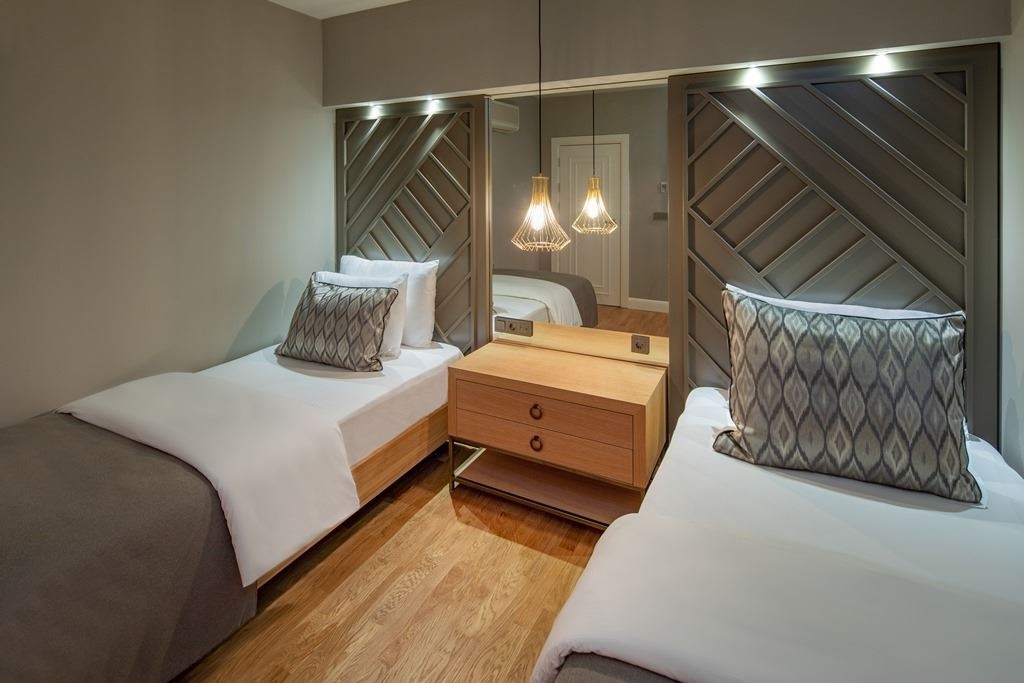 rooms-family-room