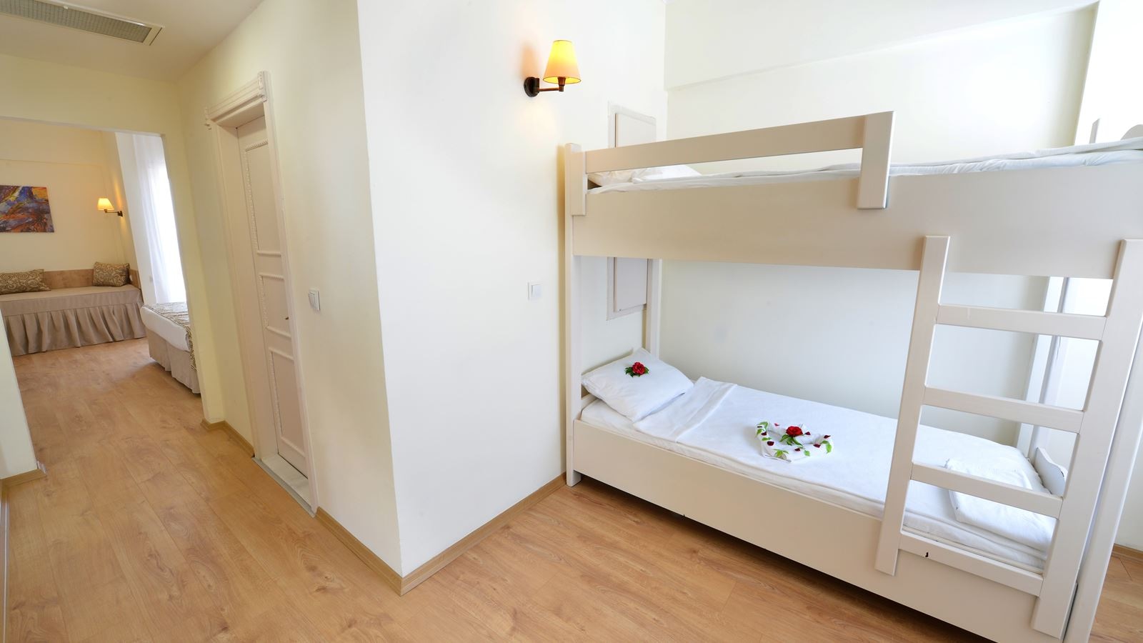 rooms-family-room