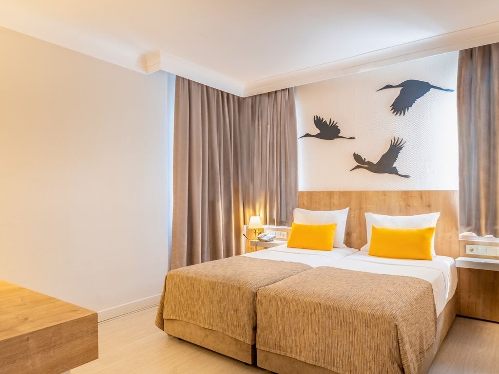 rooms-family-room