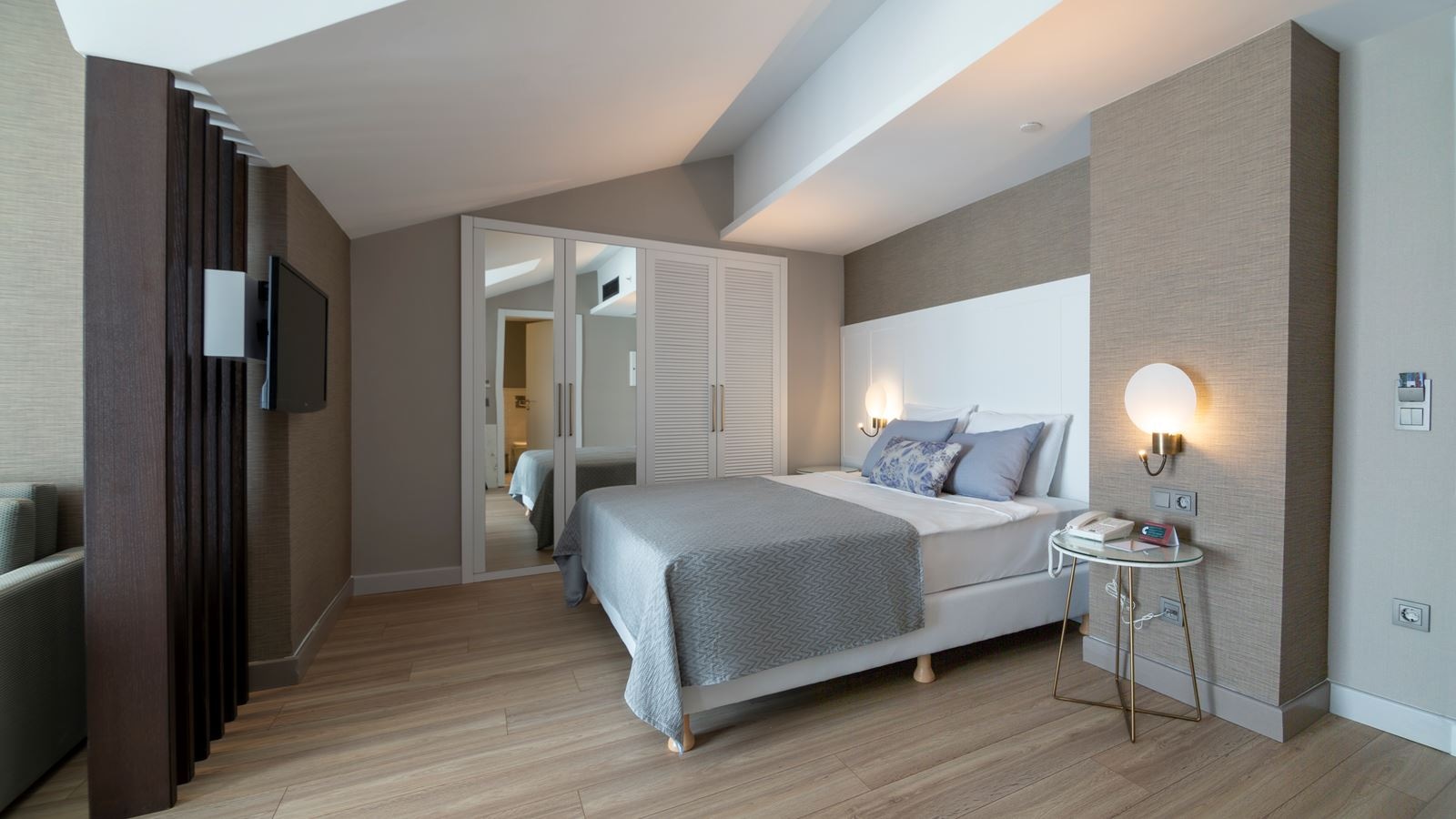 rooms-family-room