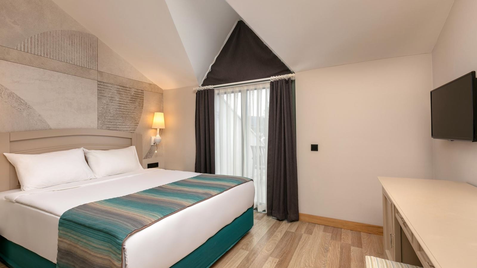 rooms-family-room