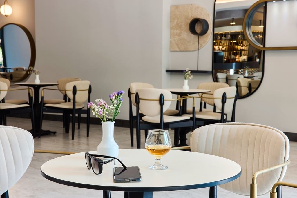 bars-lobby-bar