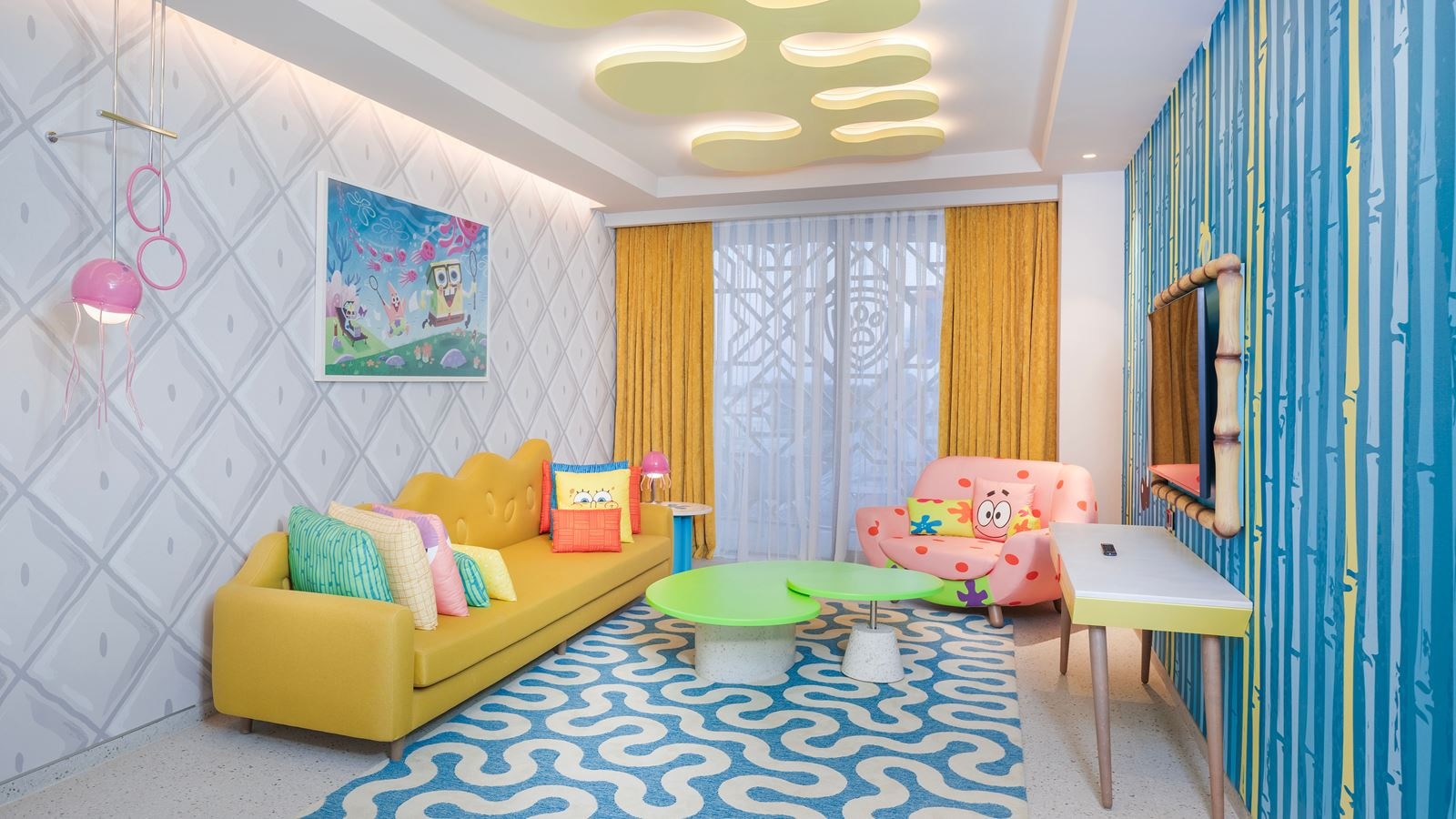 rooms-themed-deluxe-suite