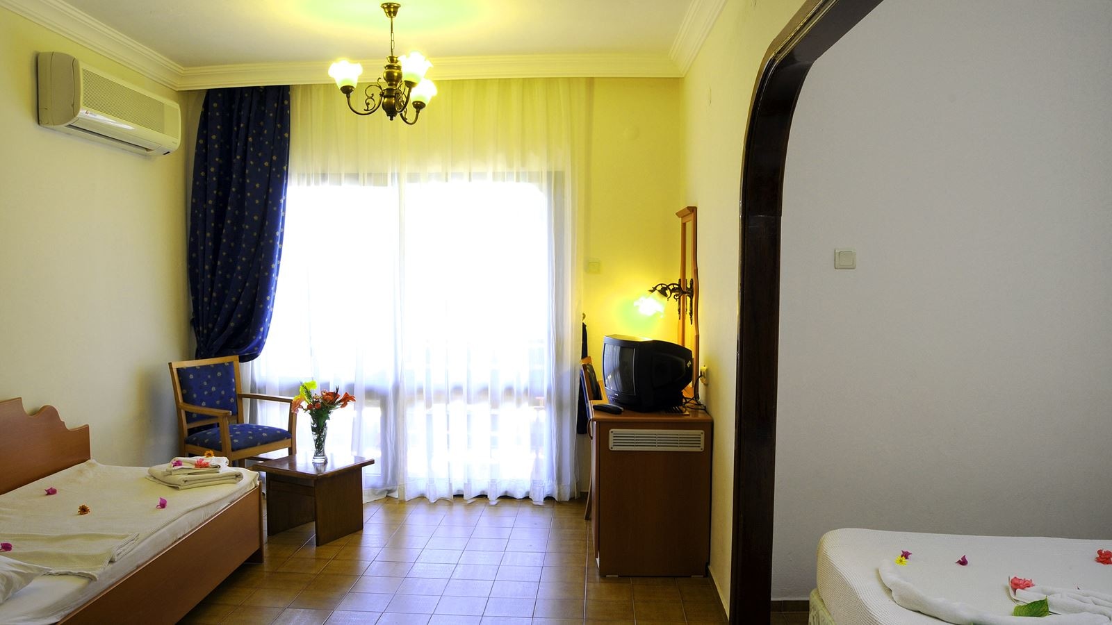 rooms-family-room