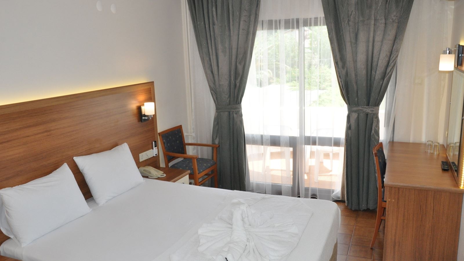 rooms-standard-room