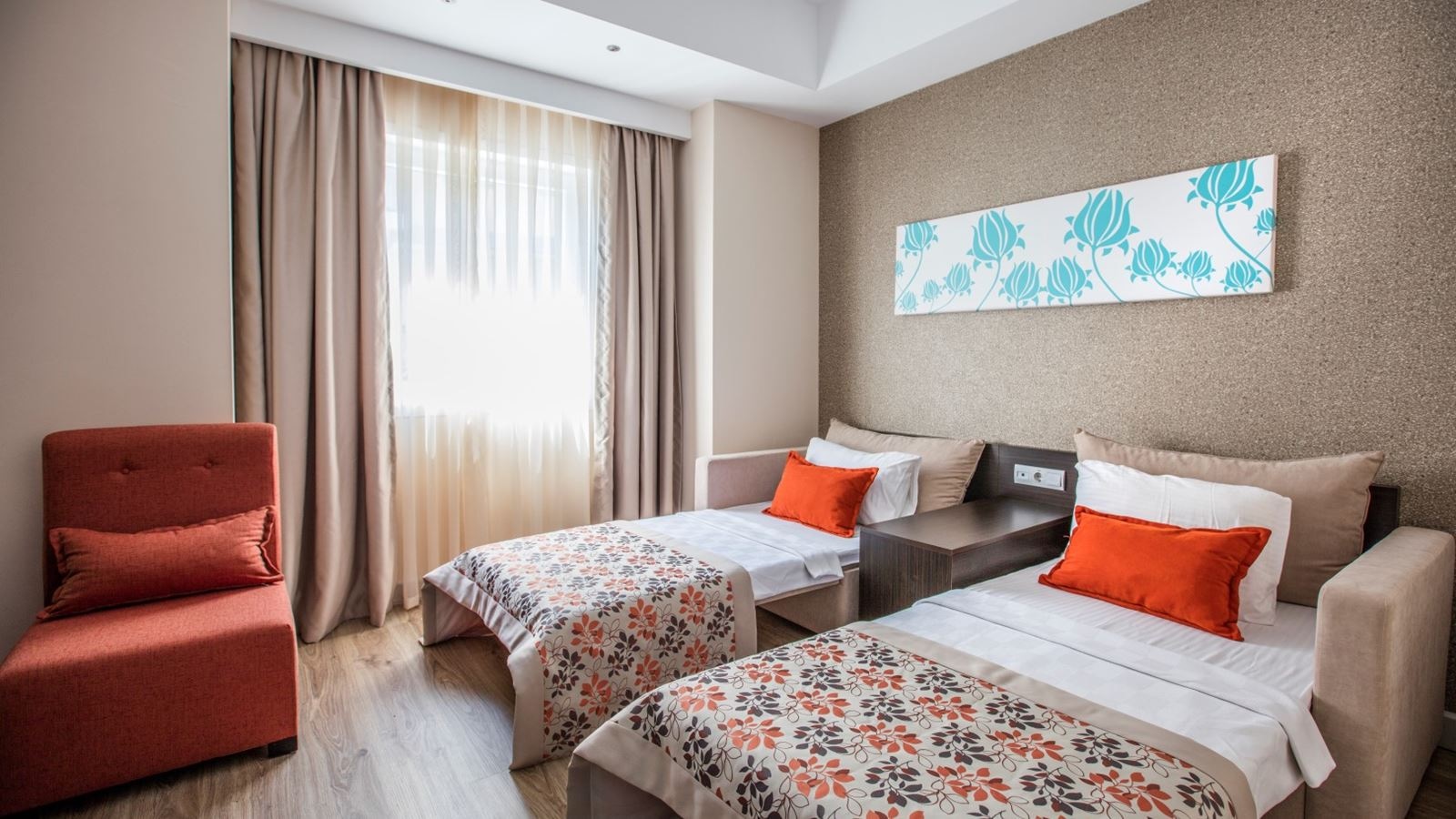 rooms-club-family-room-sea-view