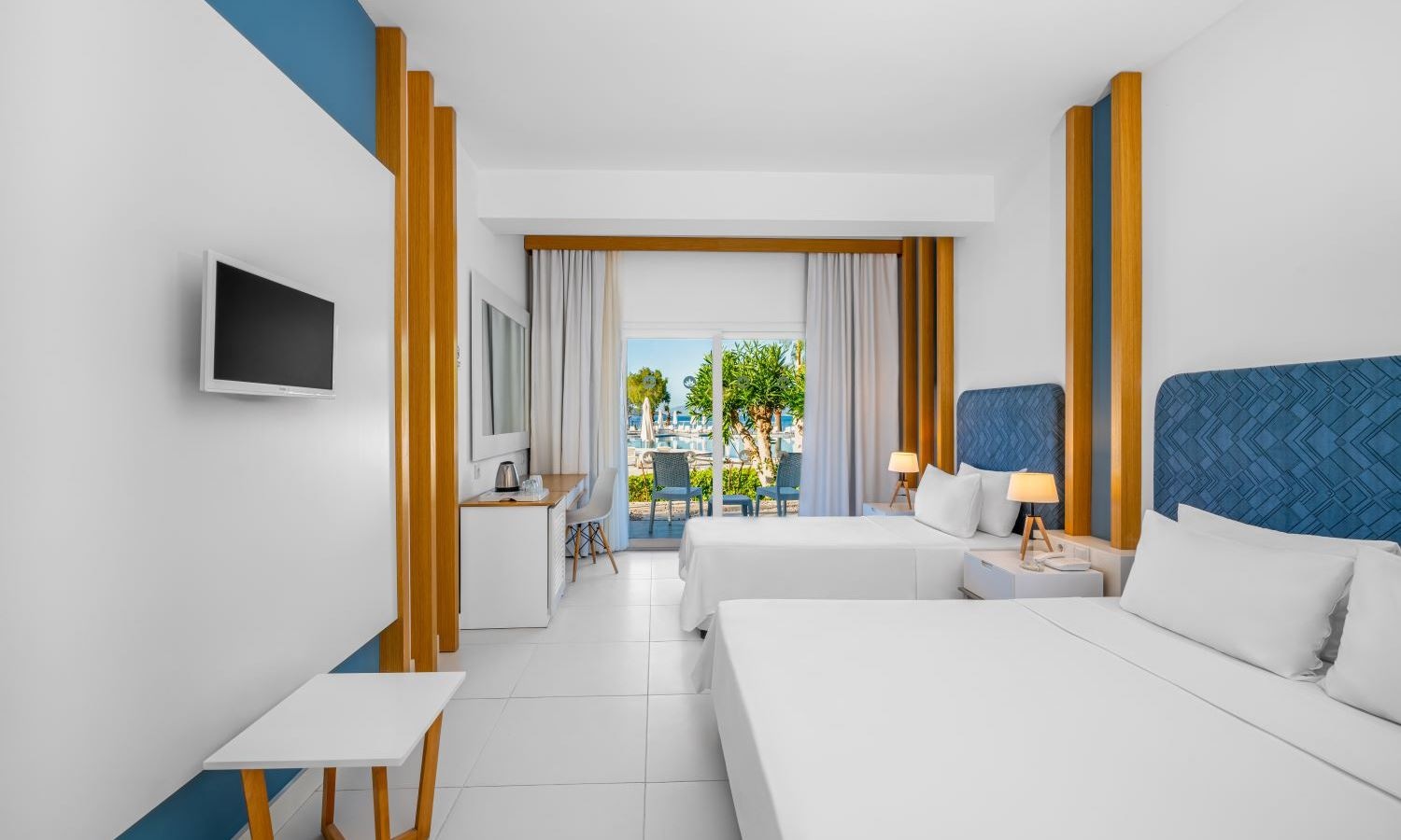 rooms-superior-room