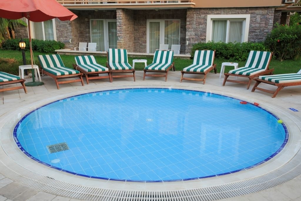 pools-outdoor-childrens-pool