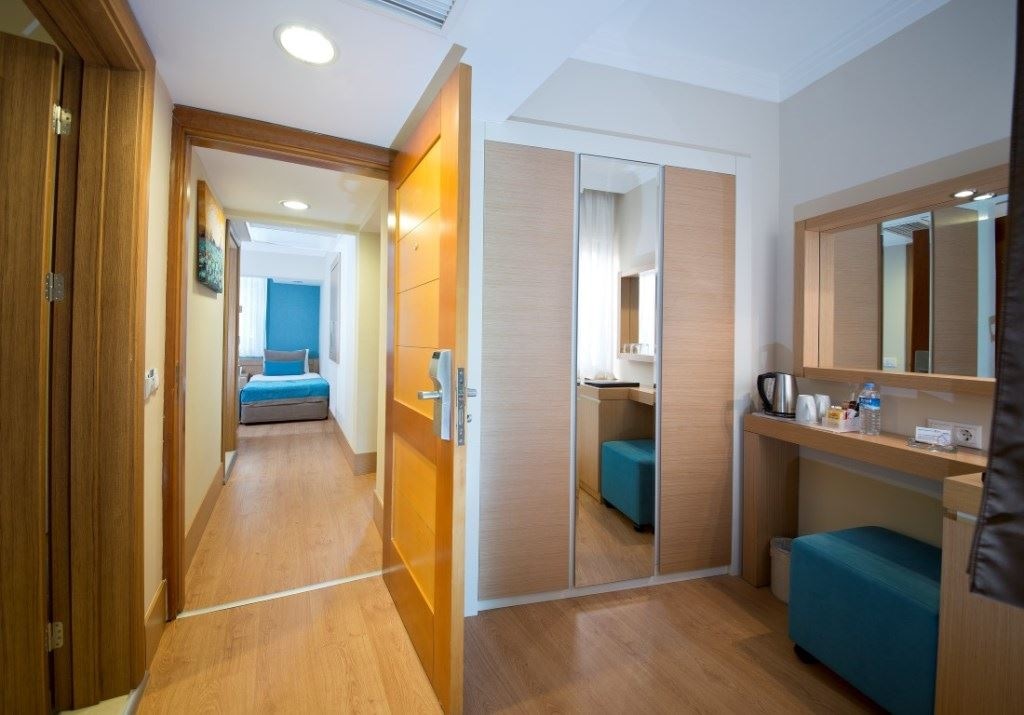 rooms-family-room
