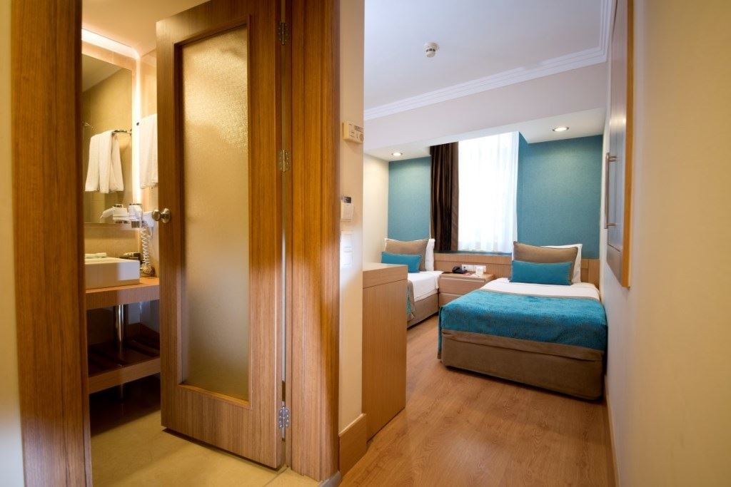 rooms-family-room