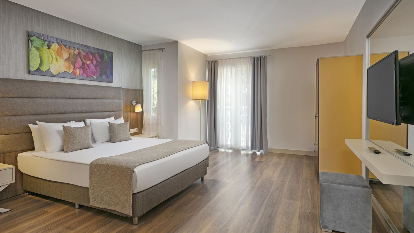 rooms-family-room