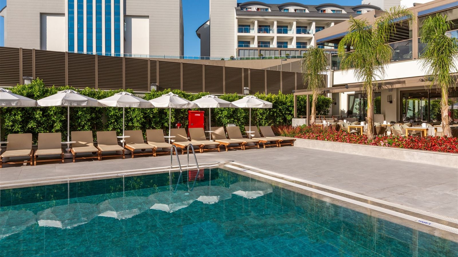 pools-outdoor-pool