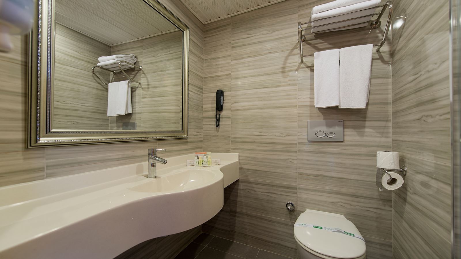 rooms-standard-room