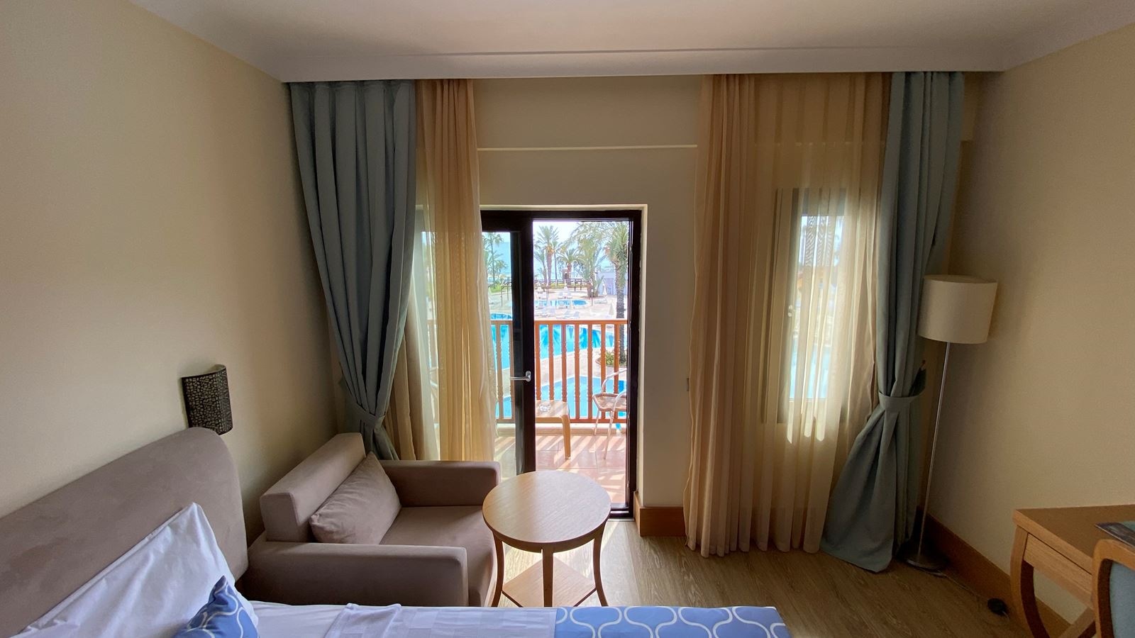 rooms-standard-room