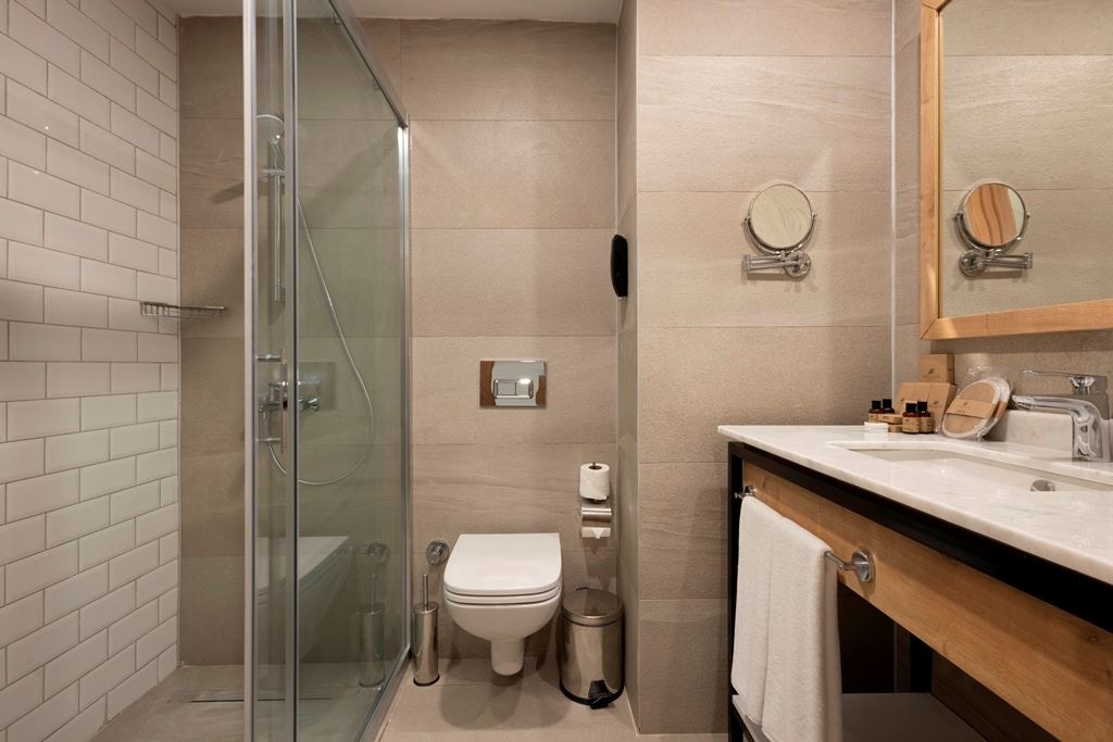 rooms-swimup-suite