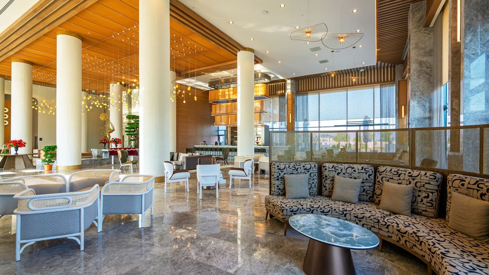 bars-ruby-lobby-bar